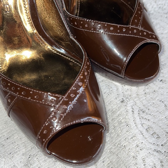 MARC FISHER PATENT LEATHER CHOCOLATE BROWN SLING ACK SHOE SIZE 8M - Picture 12 of 14